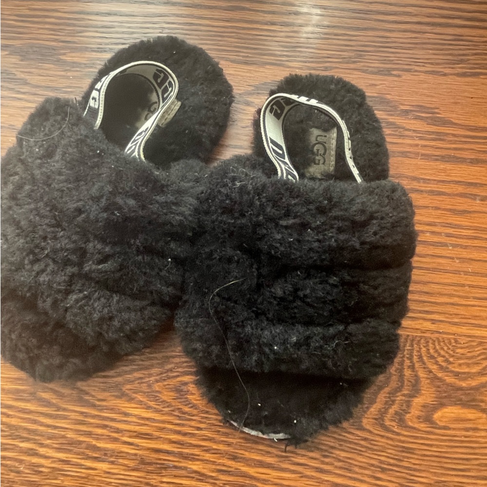 Ugg slippers toddler size 9